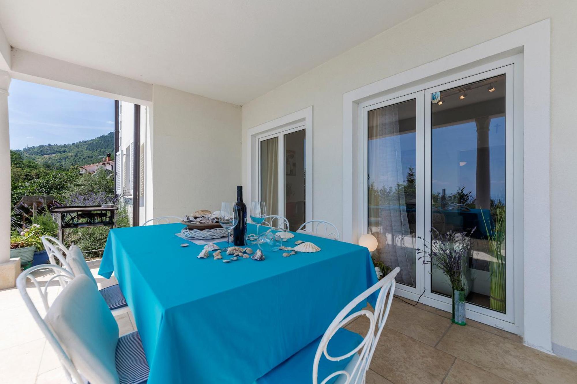 Apartments Chiara Mit Meerblick Und Pool Und Jacuzzi Lovran Exterior foto